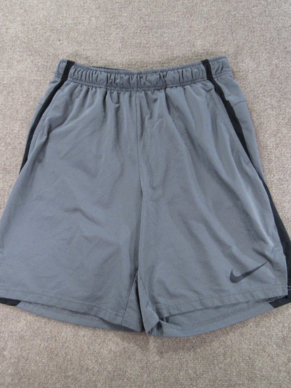 Nike Dri-FIT Mens L Gray Activewear Training Shorts Elastic Waist Pockets 100235